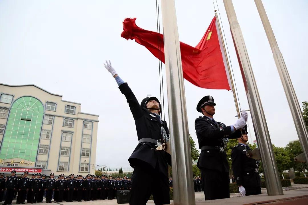 逃离无人大住宅